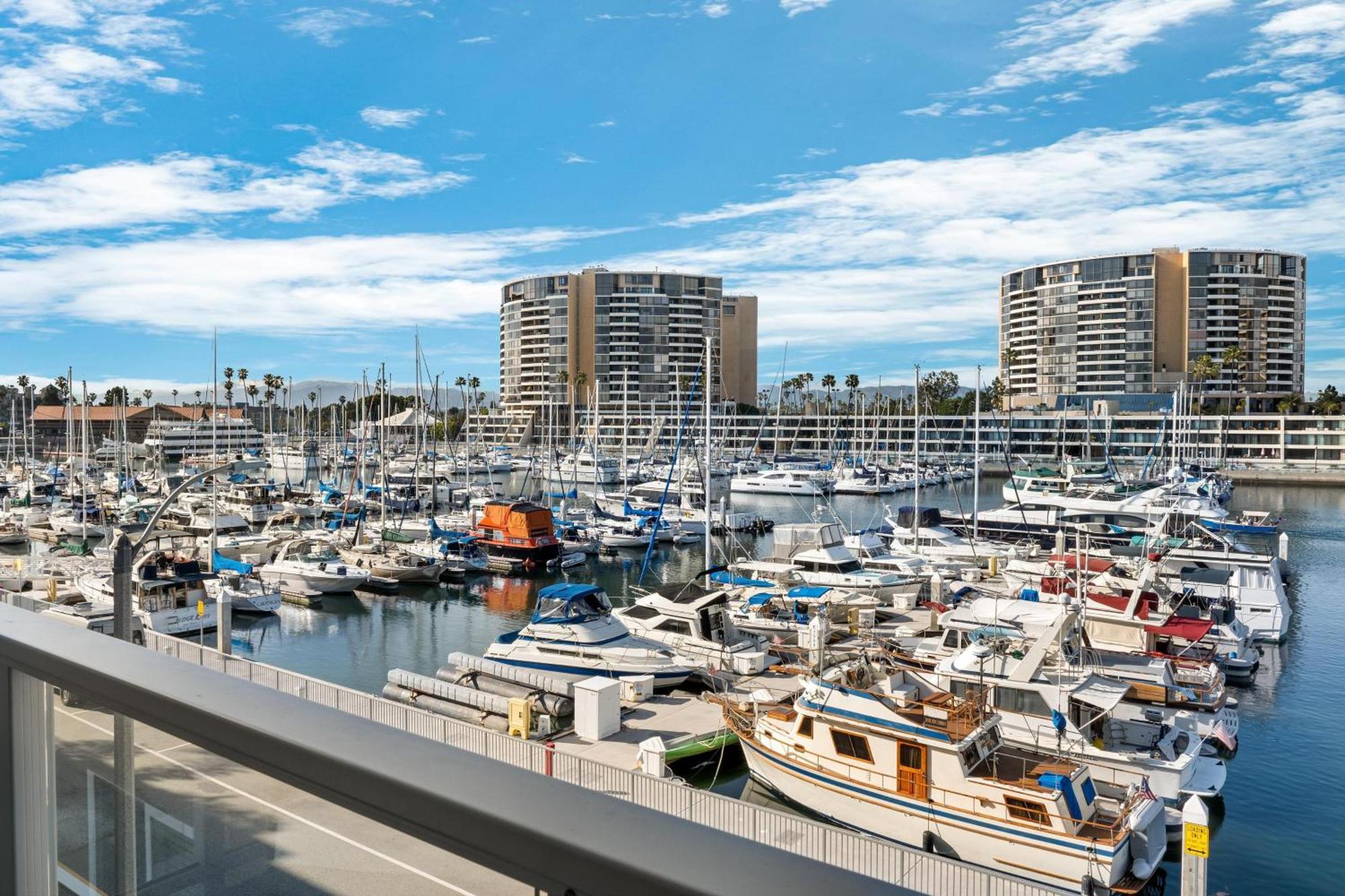 Appartamento Sunlit Marina View 2br - Blue Agate Seaside Gem *