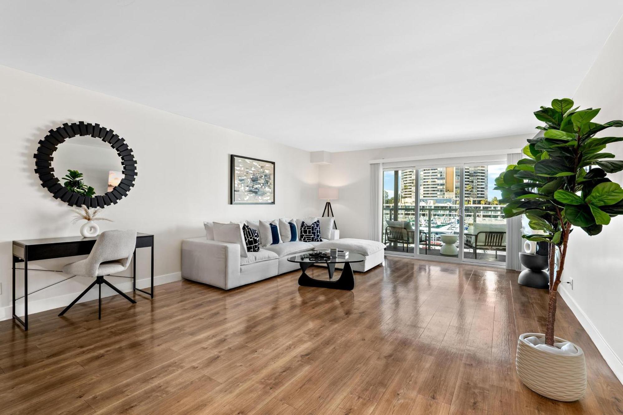 Appartamento Sunlit Marina View 2br - Blue Agate Seaside Gem *