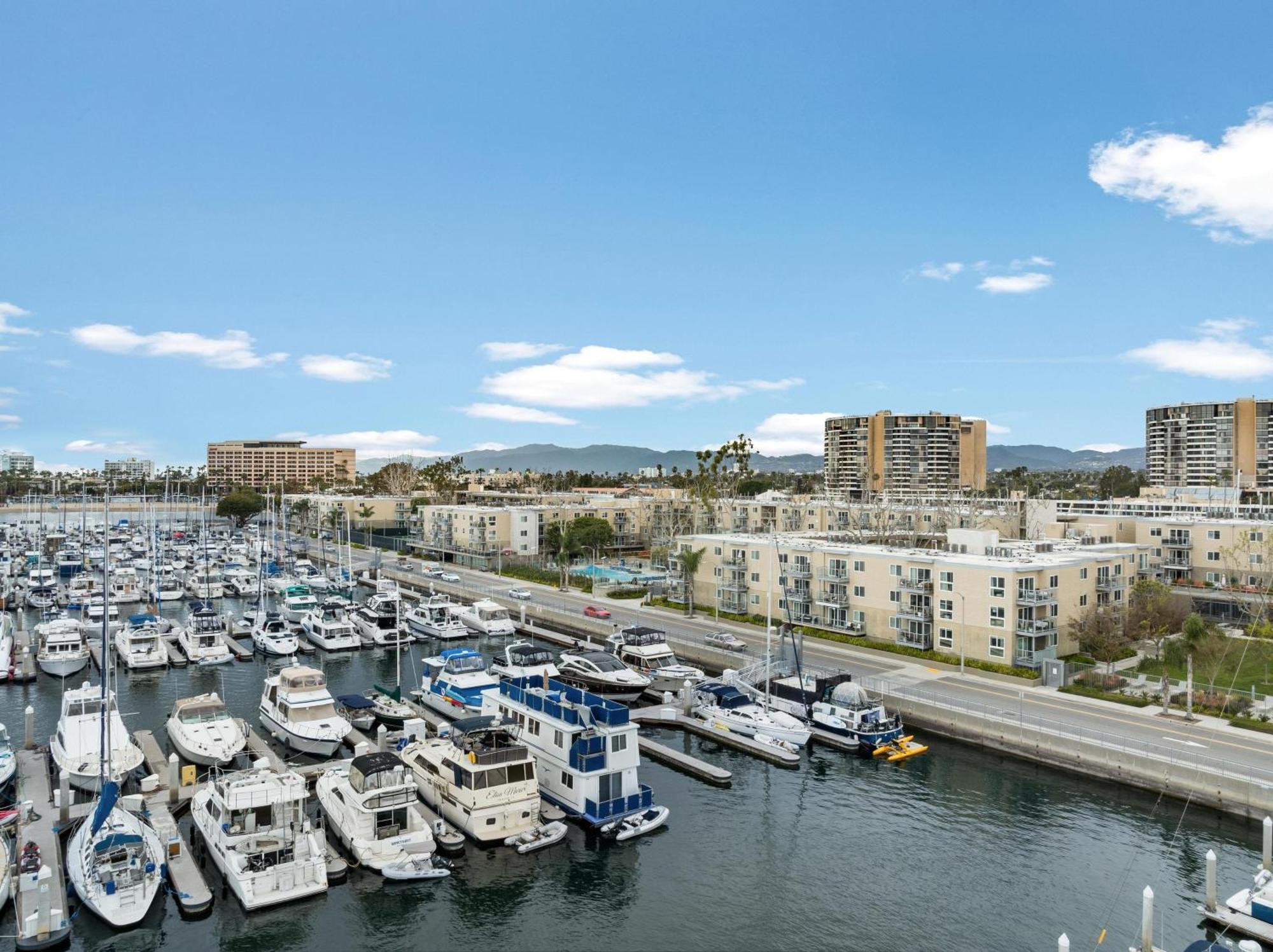 Appartamento Sunlit Marina View 2br - Blue Agate Seaside Gem *